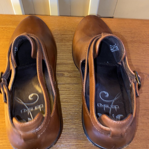 Dansko Shoes - Picture 3 of 8